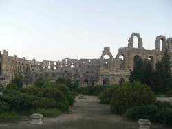 9 el jem.jpg