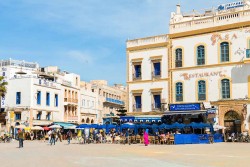 plaza-moulay-hassan-essaouira.jpg